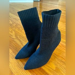 black boucle stretch boots
Woman size: 6